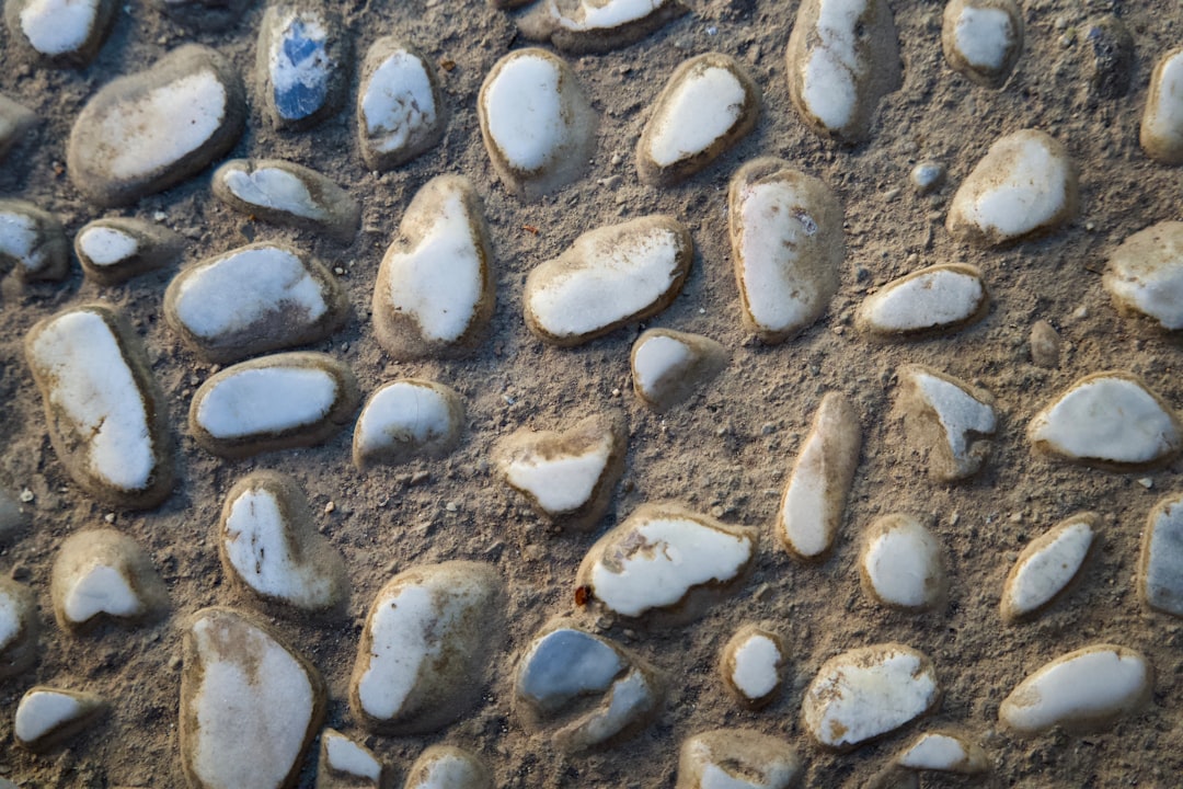 pebble-epoxy-pricing-a-rock-solid-guide-to-your-patio-budget-image pebble epoxy patio cost