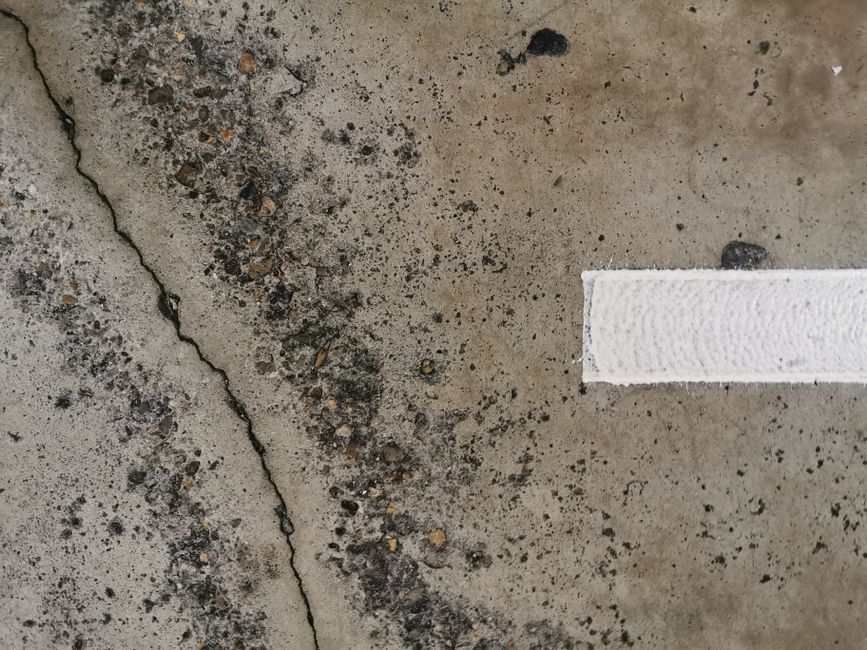 fixing large cracks in concrete